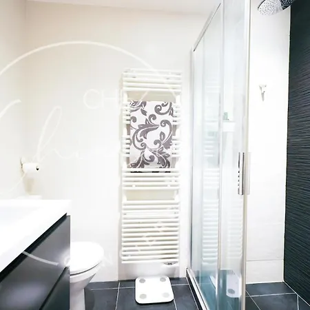 Apartment Elegant In Paris' Prestigious 6th District *