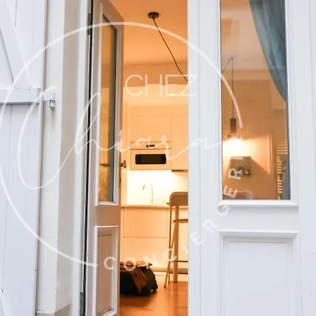 Elegant In Paris' Prestigious 6th District